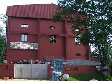 Della's 42,000 sq ft furniture factory in Daman, 1997