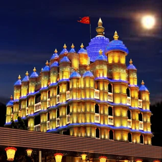 Shri Siddhivinayak Mandir, Mumbai, view 1
